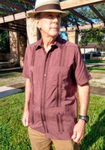 Authentic FOUR POCKETS Tradicional Cuban Guayabera D' Accord. Micro Fiber Linen Look Guayabera. Short Sleeve. Brown Color.